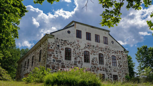 Valokuva: Rakennus Siuntion kesässä